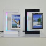 Candeeiro com Porta-Retratos em Levitação