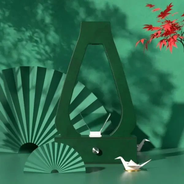 Luminária de água com design de lâmpada de plasma, efeito de água suspensa, fundo verde, detalhes de vidro e base de suporte.
