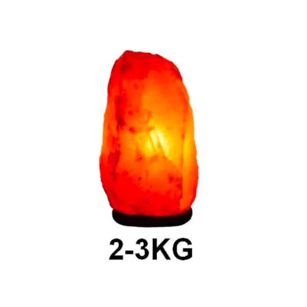 Candeeiro de sal dos Himalaias com luz quente, destaque para a textura cristalina e cor laranja intensa, peso indicado na imagem.