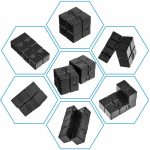 Conjunto de cubos de plástico preto com encaixes que formam diferentes formas e estruturas.