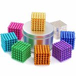 Cubo magnético de 5mm com bolas metálicas coloridas em várias cores, exibido em diferentes ângulos e detalhes.