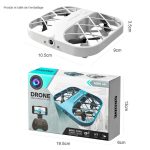 Drone de brinquedo com estrutura resistente, controlado por rádio, com câmera e luzes LED, embalagem com dimensões de 19.5cm por 13cm.