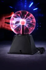 Lâmpada de plasma tátil de 25 cm com efeitos luminosos interativos. Ideal para decoração científica e moderna, esta lâmpada cria efeitos visuais impressionantes graças às suas descargas elétricas.