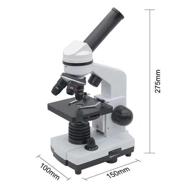 Microscópio com objetiva ajustável, lente ocular, base sólida e iluminação LED para observação de amostras.