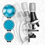Microscópio com três objetivos, mostrando aumentos de 100x, 400x e 1200x, com imagens de células e estruturas biológicas.