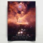 Imagem de uma nebulosa com nuvens de gás e poeira, estrelas brilhantes e uma formação de nuvem em forma de coração no centro.