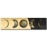 Sequência de fases lunares em relevo dourado, do crescente à lua nova, com detalhes texturizados e acabamento brilhante.