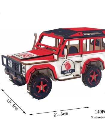 Modelo de SUV em madeira com detalhes em vermelho, preto e branco, com dimensões indicadas e rodas detalhadas, ideal para montagem educativa.