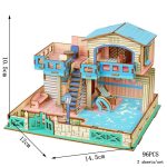 Casa de bonecas de madeira com piscina, escada, varanda e detalhes coloridos, vista frontal e lateral, dimensões visíveis.