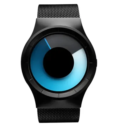 Relógio com mostrador circular de design moderno, fundo preto e detalhes azuis, pulseira de malha preta, estilo minimalista e tecnológico.