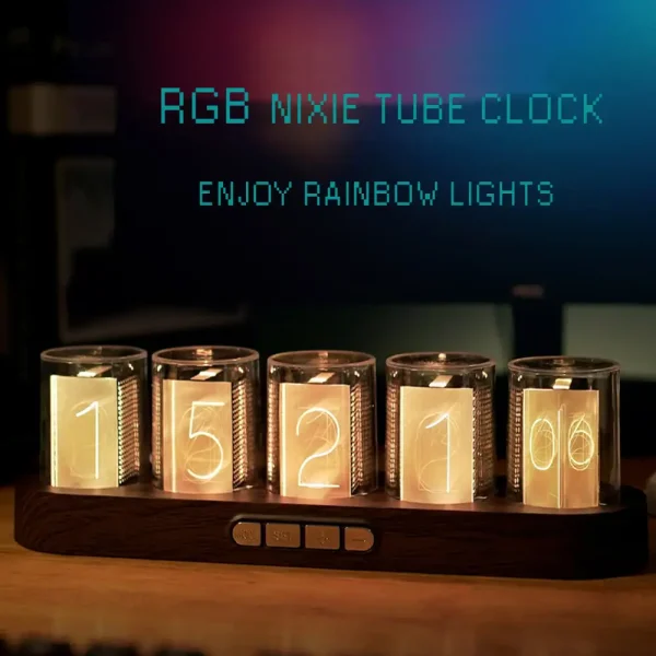 Relógio com tubos Nixie que exibem números em tons dourados, com iluminação RGB ajustável e base de madeira escura.