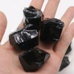 Obsidiana Bruta