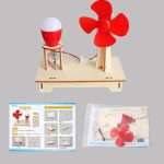 Conjunto de componentes eletrónicos com ventoinha de plástico vermelho, lâmpada LED branca, base de madeira, e instruções de montagem.