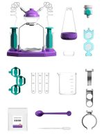 Conjunto de componentes de laboratório de química, incluindo tubos de ensaio, balão de mistura, suporte, e acessórios diversos, usados em experimentos científicos educativos.