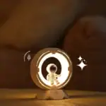 Candeeiro LED Astronauta