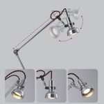 Candeeiro de mesa com braço articulado, cabeça ajustável e iluminação direcionável, ideal para ambientes de estudo ou trabalho.