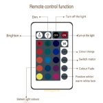 Controlo remoto com botões para ajustar cores, brilho, modo de animação e ligar/desligar a luz de uma luminária LED.