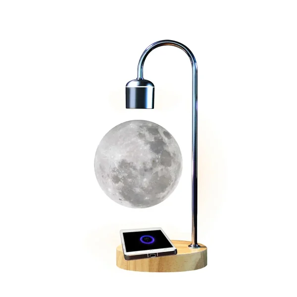 Lâmpada de plasma com efeito lunar, base de madeira, iluminação LED, e suporte metálico curvo, em fundo branco.