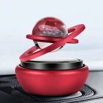 Globo de plasma com esfera de vidro contendo descargas elétricas, apoiado numa base decorativa vermelha com anel giratório.