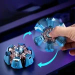 Disco de energia magnética com partes azuis metálicas, sendo manipulado por uma mão, mostrando o movimento rotacional e o funcionamento do produto.