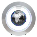 Globo terrestre com iluminação LED circular, mostrando África, Europa e Ásia, com detalhes de países e continentes.