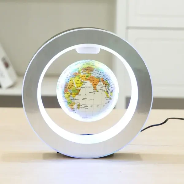 Globo terrestre iluminado com luz LED, mostrando os continentes e países, com um design moderno e circular.