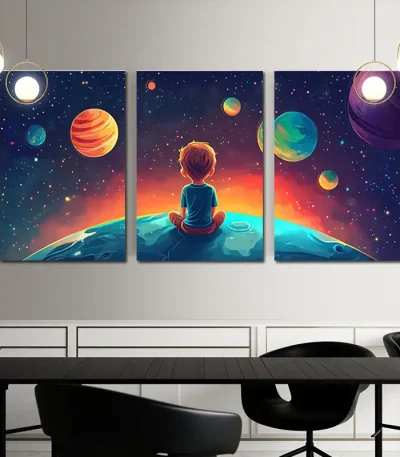 Criança sentada a observar planetas coloridos e estrelas numa ilustração espacial vibrante, com fundo escuro e detalhes brilhantes.