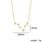 Colar em ouro com pingente em forma de constelação adornado com diamantes, medindo 24mm de largura e 15mm de altura, peso leve de 3g, ideal para os amantes de joias científicas e elegantes.