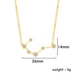 Colar elegante em ouro com pingente representando uma constelação de diamantes, dimensões 26mm x 14mm, peso leve de 3g, perfeito para um toque sofisticado.