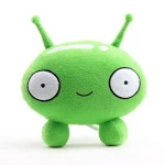 Pelúcia de alien verde com olhos grandes e antenas, com expressão amigável, vista frontal.
