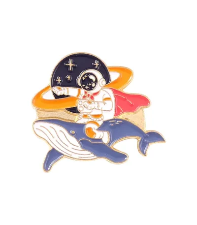 Pins de astronauta e baleia, decoração científica e marinha.