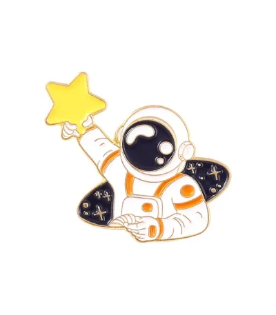 Ilustração de um astronauta em traje espacial segurando uma estrela amarela, simbolizando a exploração e descoberta científica.