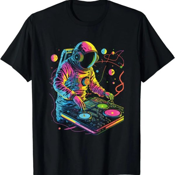 DJ espacial em traje de astronauta misturando música e ciência.