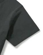 Roupa científica preta em algodão com costura discreta, perfeita para os amantes de ciências e decoração geek.