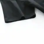 Tissu noir en coton doux, idéal pour la décoration de thèmes scientifiques ou pour des projets créatifs liés à la science. Parfait pour ajouter une touche élégante et moderne à vos créations.
