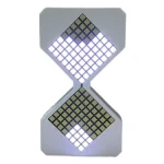 Relógio inovador em forma de ampulheta com display LED luminoso, ideal para decoração científica moderna.
