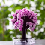 Modelo de flora em forma de cérebro científico com cores vivas, perfeito para a decoração de escritório ou espaço educativo.