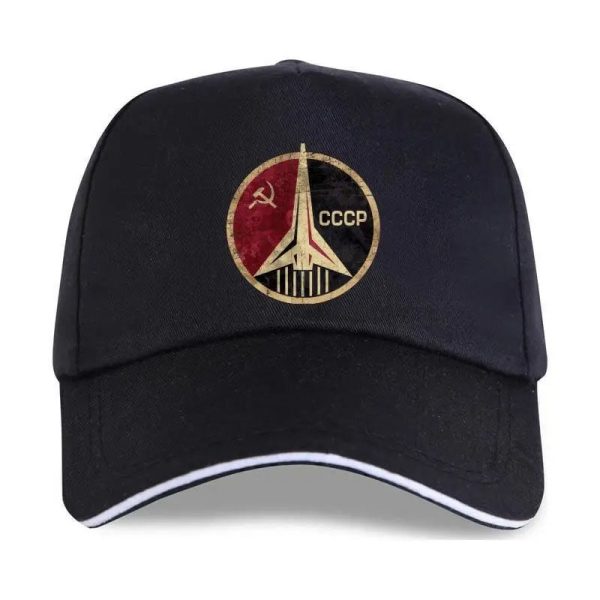 Boné preto com logotipo soviético, símbolo da União Soviética e da conquista espacial, ideal para entusiastas de história e ficção científica.