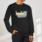 Roupa masculina com design inspirado na tabela periódica dos elementos químicos, perfeita para amantes da ciência e decoração geek.