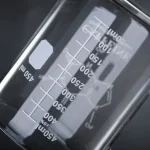 Pipeta de laboratório em vidro graduado com medidas precisas de 0 a 150 ml, usada para a transferência precisa de líquidos em laboratório científico.