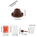 Mini vulcão de chocolate com utensílio de decoração para pastelaria e sobremesas.