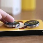 Dispositivo científico com dois ímãs em espiral.