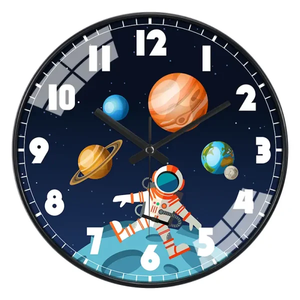Relógio de parede com tema espacial e planetas.