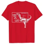 T-shirt vermelha com ilustração de um dinossauro e notas de física, perfeita para amantes de ciência e dinossauros.