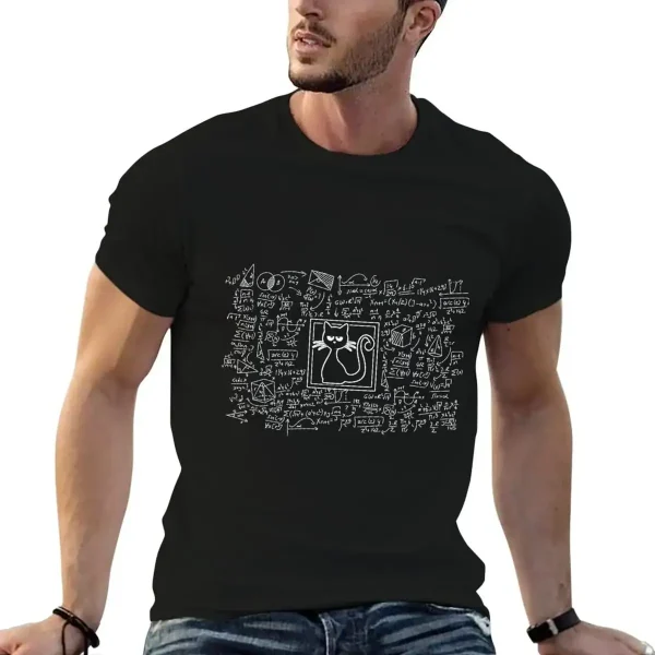 T-shirt preta com ilustração de fórmula científica e gato, estilo casual para amantes de ciência e gatos.
