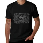 T-shirt preta com ilustração de gato e fórmulas matemáticas, perfeita para os amantes de ciência e decoração geek.