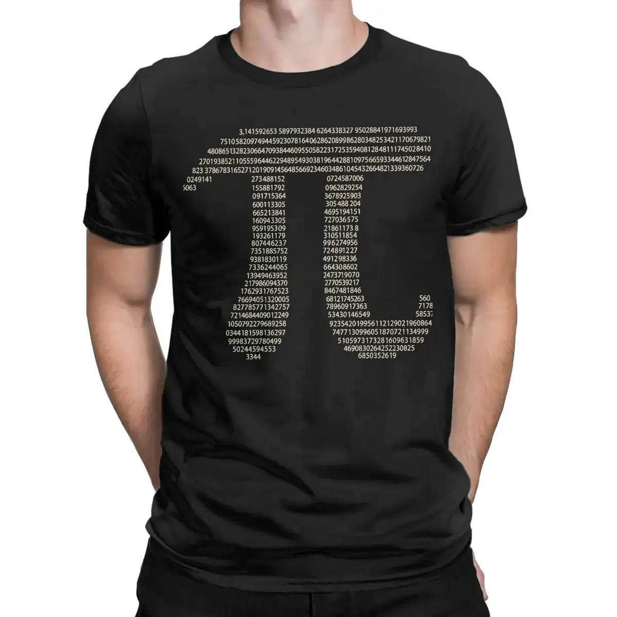 T-shirt preta com um código QR científico composto por números e dados numéricos, ilustrando a fusão entre moda e ciência.