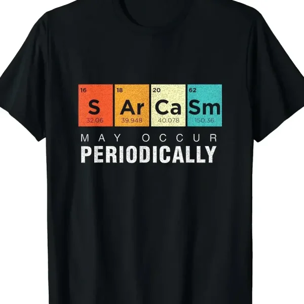 Roupa gráfica com elementos químicos da tabela periódica.