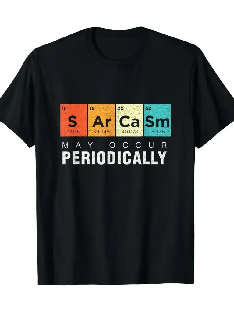 Roupa gráfica com elementos químicos da tabela periódica.