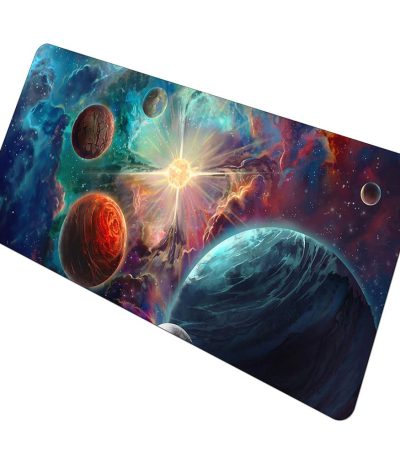 Painel decorativo com cena do espaço e planetas.